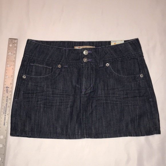 Tyte Jeans Denim Blue Mini Skirt NWT Size 5 - Picture 2 of 5